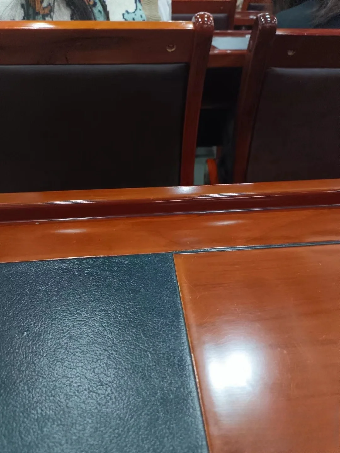 言语上利他，行为上利己