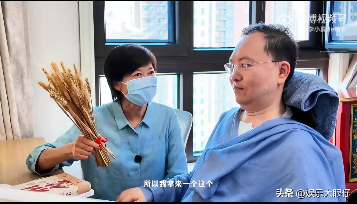 人生无常啊。今年芒种时节，敬一丹还健健康康地去采访渐冻症晚期的蔡磊，一个平常的工