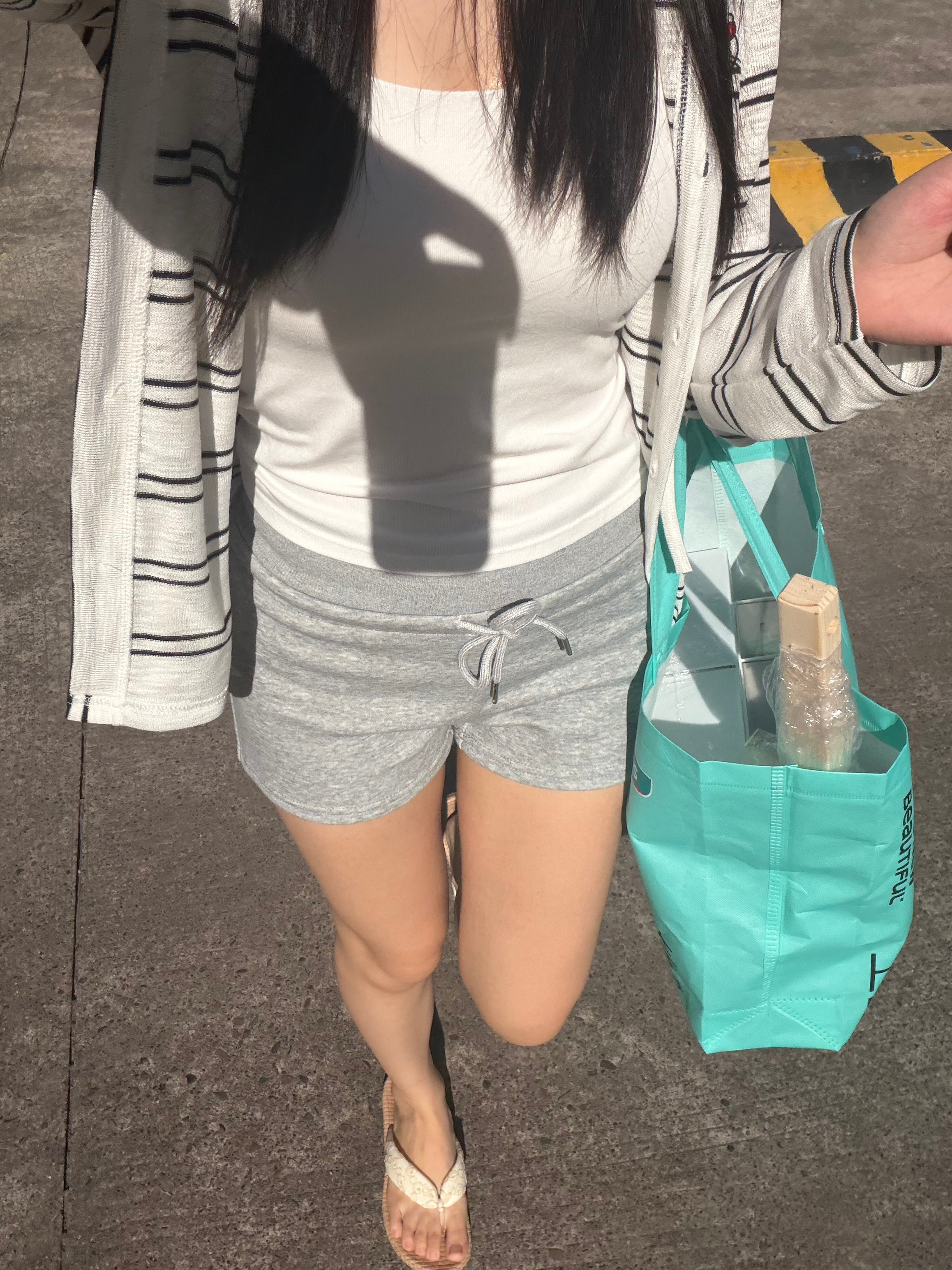这个视角我腿弯得可怕 