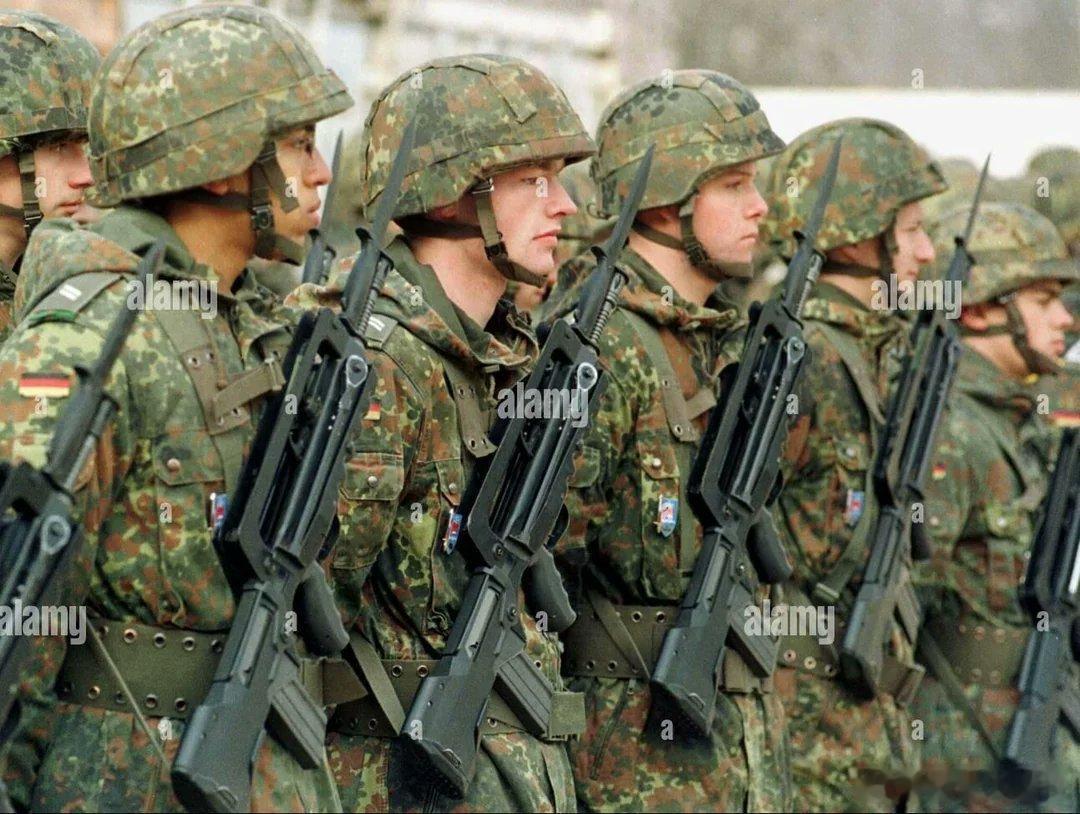 在20世纪90年代，德国联邦国防军（Bundeswehr）曾短暂使用过法国的FA