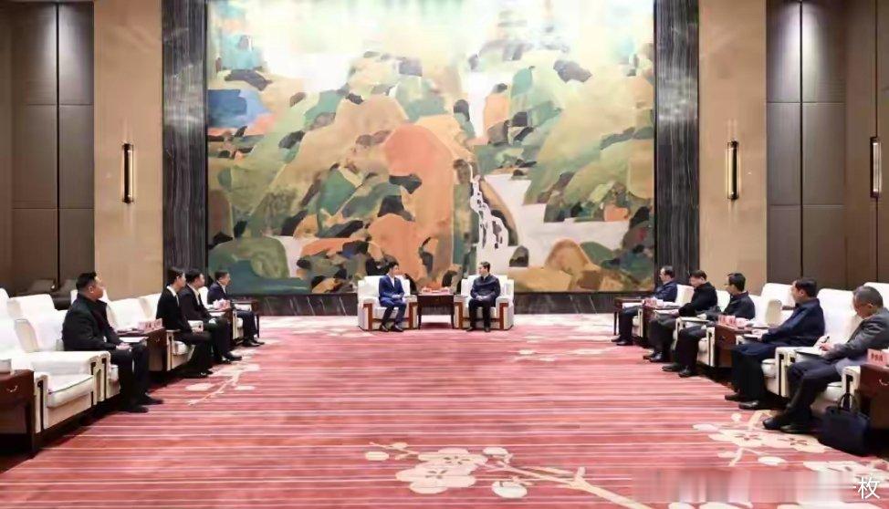 1月18日，武汉市委书记盛阅春会见星竞威武集团董事长兼CEO何猷君。 