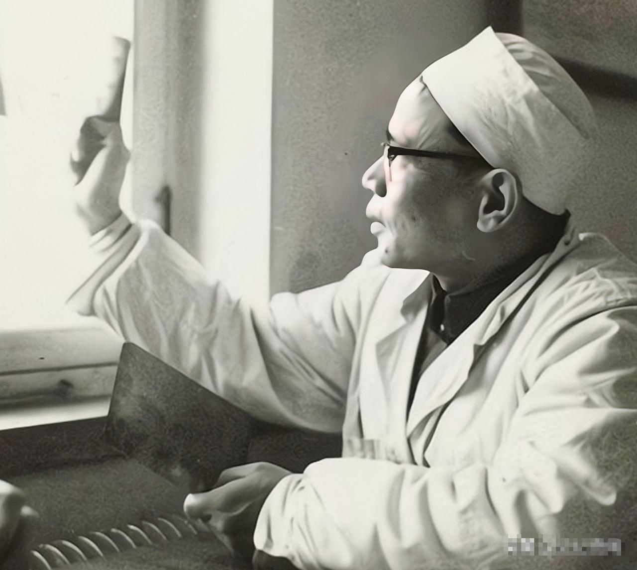 1950年，广西悍匪头子被判死刑，为了活命，他交出了独门秘方，竟救治了数万名抗美
