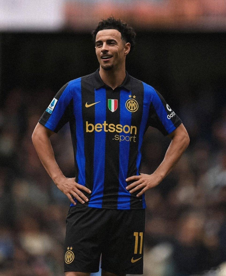 罗马诺：琼斯已经打开了进入国际米兰的大门。国际米兰欧冠巴黎圣日耳曼5比4拜仁