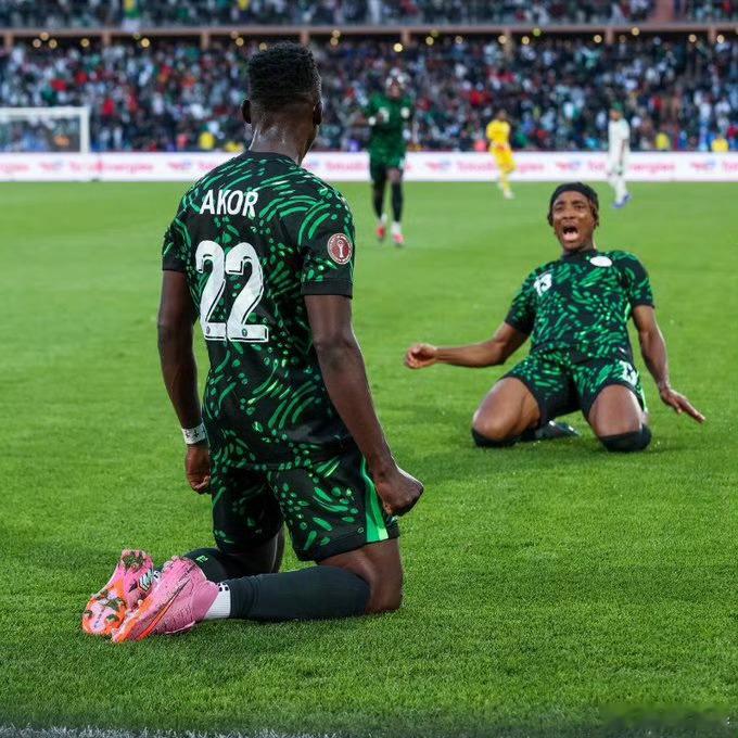 周一西甲 推荐：埃尔切 vs 塞维利亚方向：主胜比分21 32进球数：234  