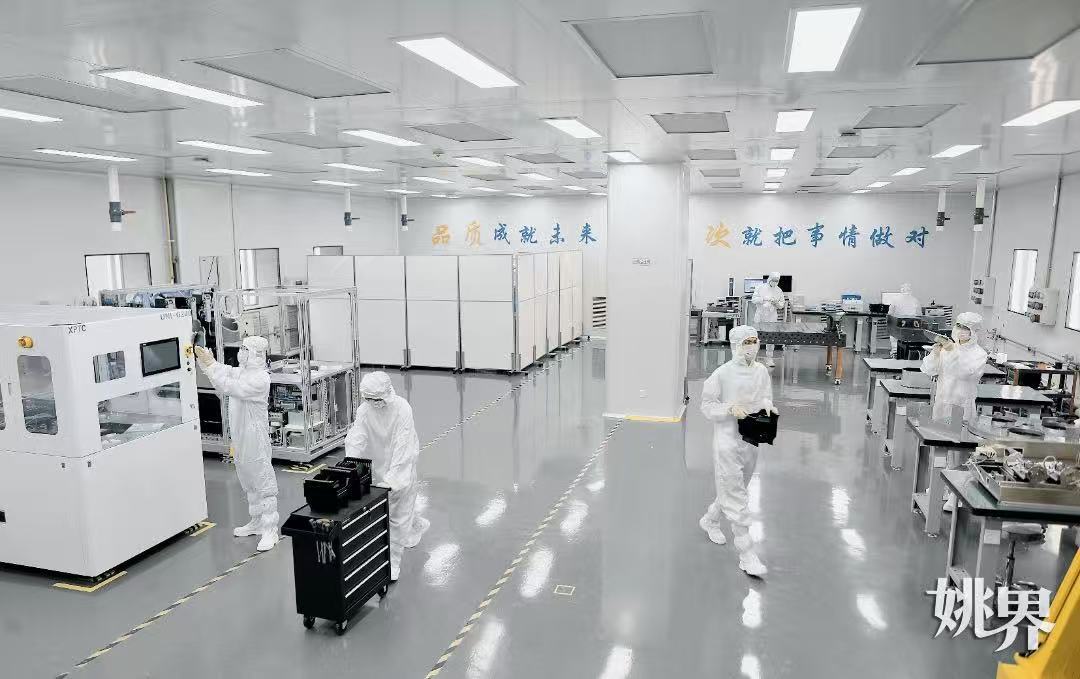 宁波这家企业自研半导体设备突破国外垄断 华为发布韬定律开辟半导体全新发展路径，核
