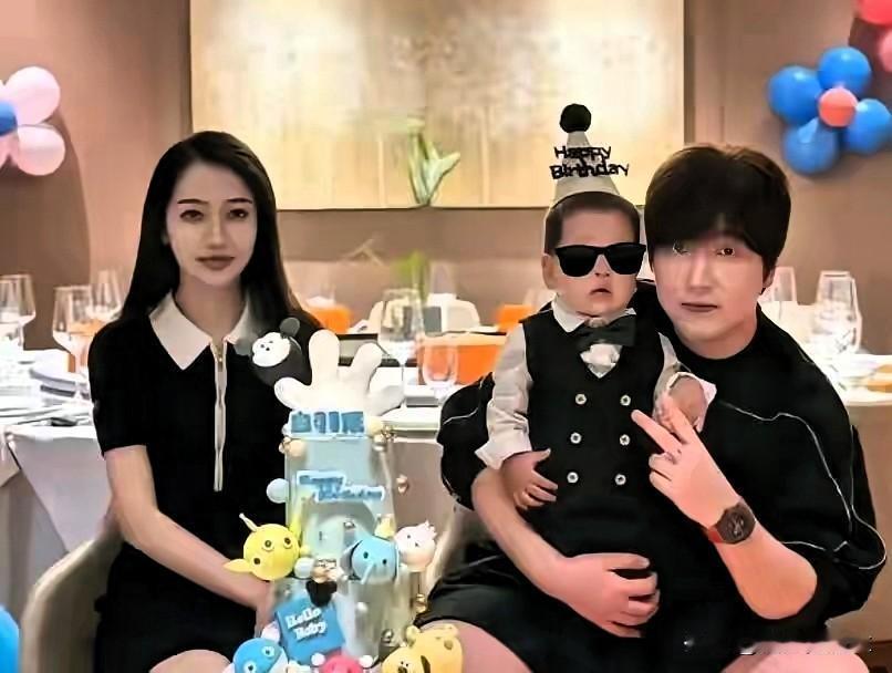 网红白冰偷漏税近千万这事，直接把打工人的心态搞崩了。

我觉得这下咱们可算是看清