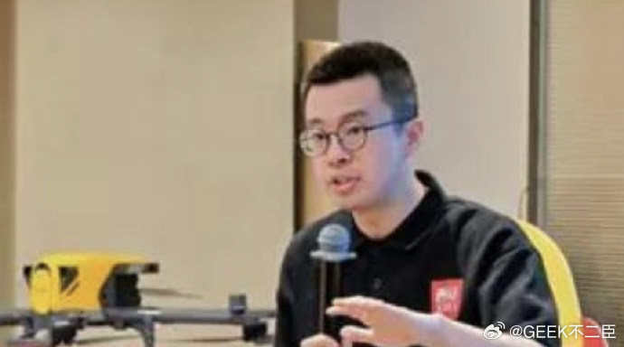 曝西贝公关副总裁已离职如果有啥年度公关奖的话，他肯定可以评选上！ 