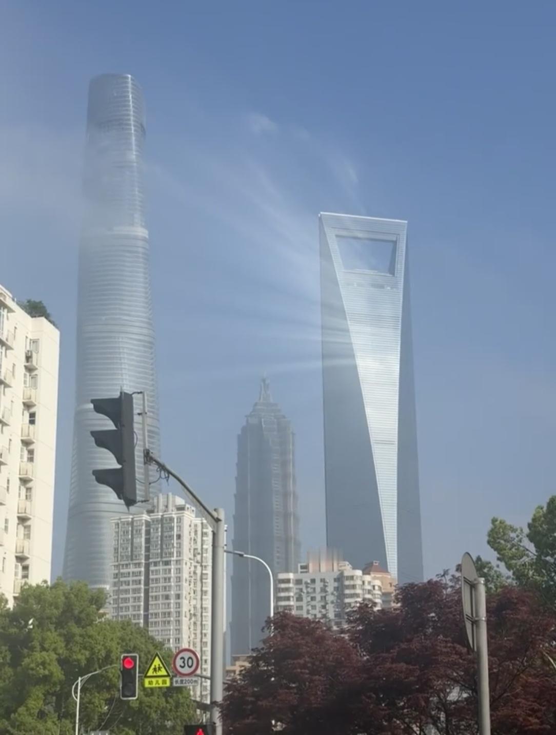 陆家嘴这是什么物理现象？