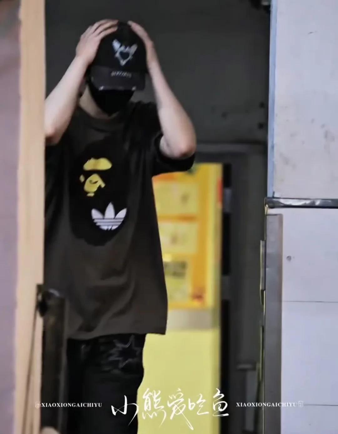 满分阿迪男
严浩翔 严浩翔地库战神 说唱巅峰对决 路透 向全世界安利 帅哥 时代