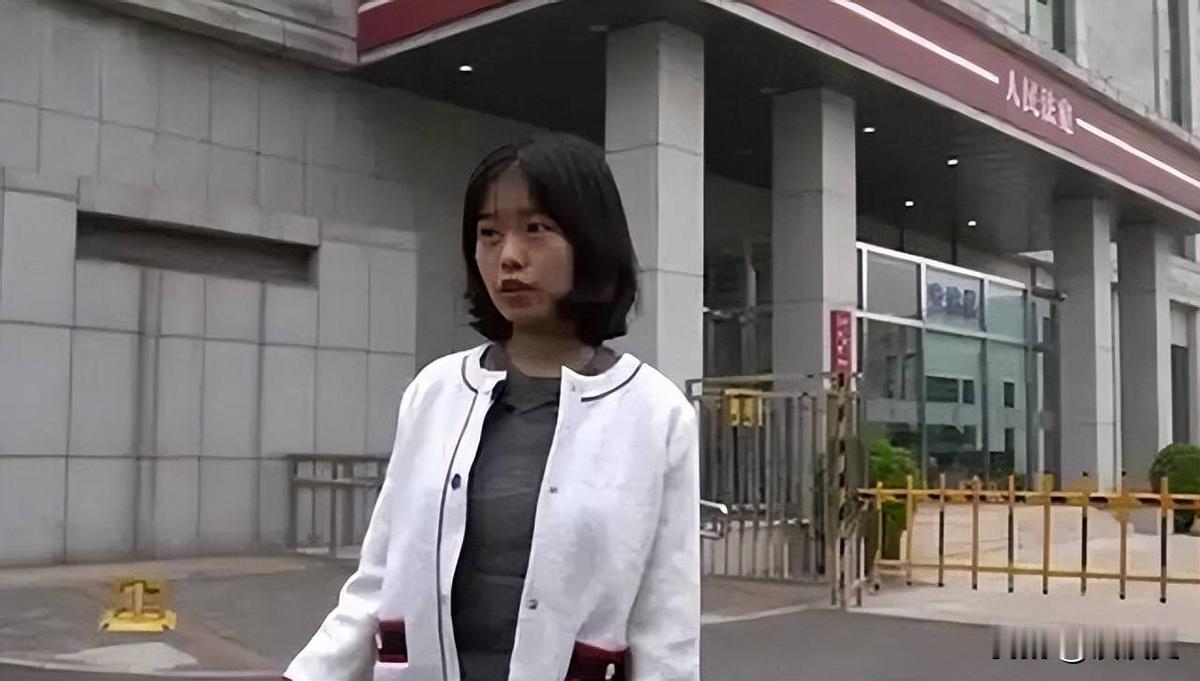 2026年5月，随着账号“弦子与她的朋友们”被永久封禁，沉寂许久的朱军与周晓璇（