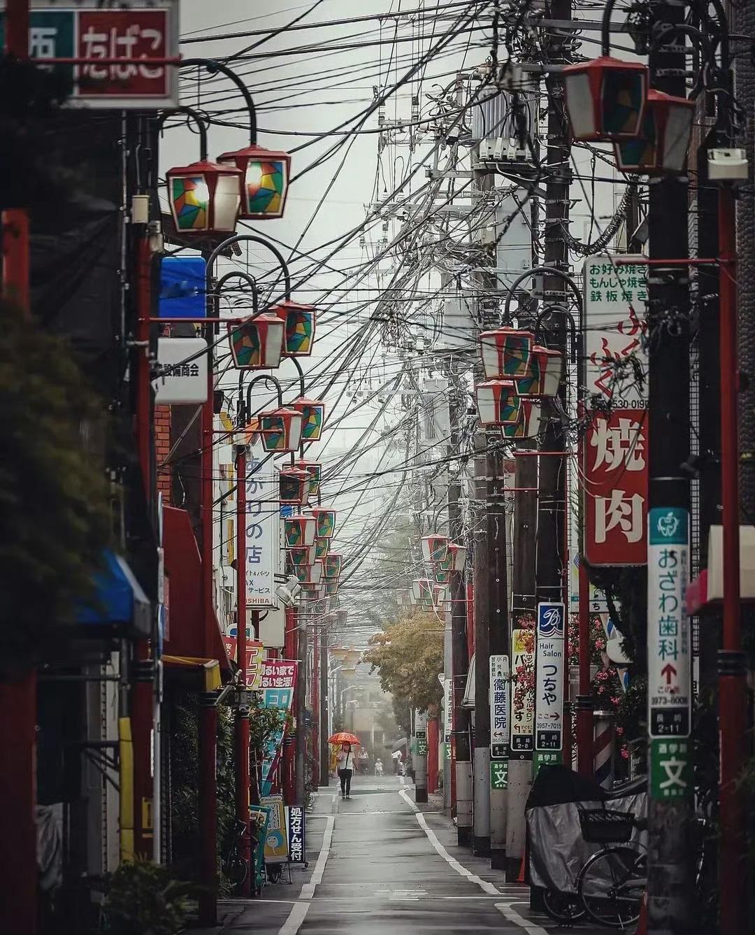 烽火问鼎计划  同样是一套日本的写真，正方和反方的观点截然不同，您支持哪一方？【