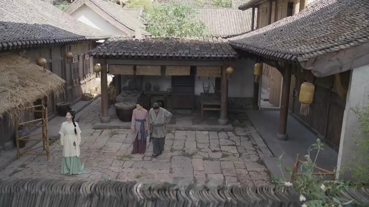 《兰香如故》许母摸床那一刻，真的好想哭！

穷人没有过好日子的画面，好真实！
