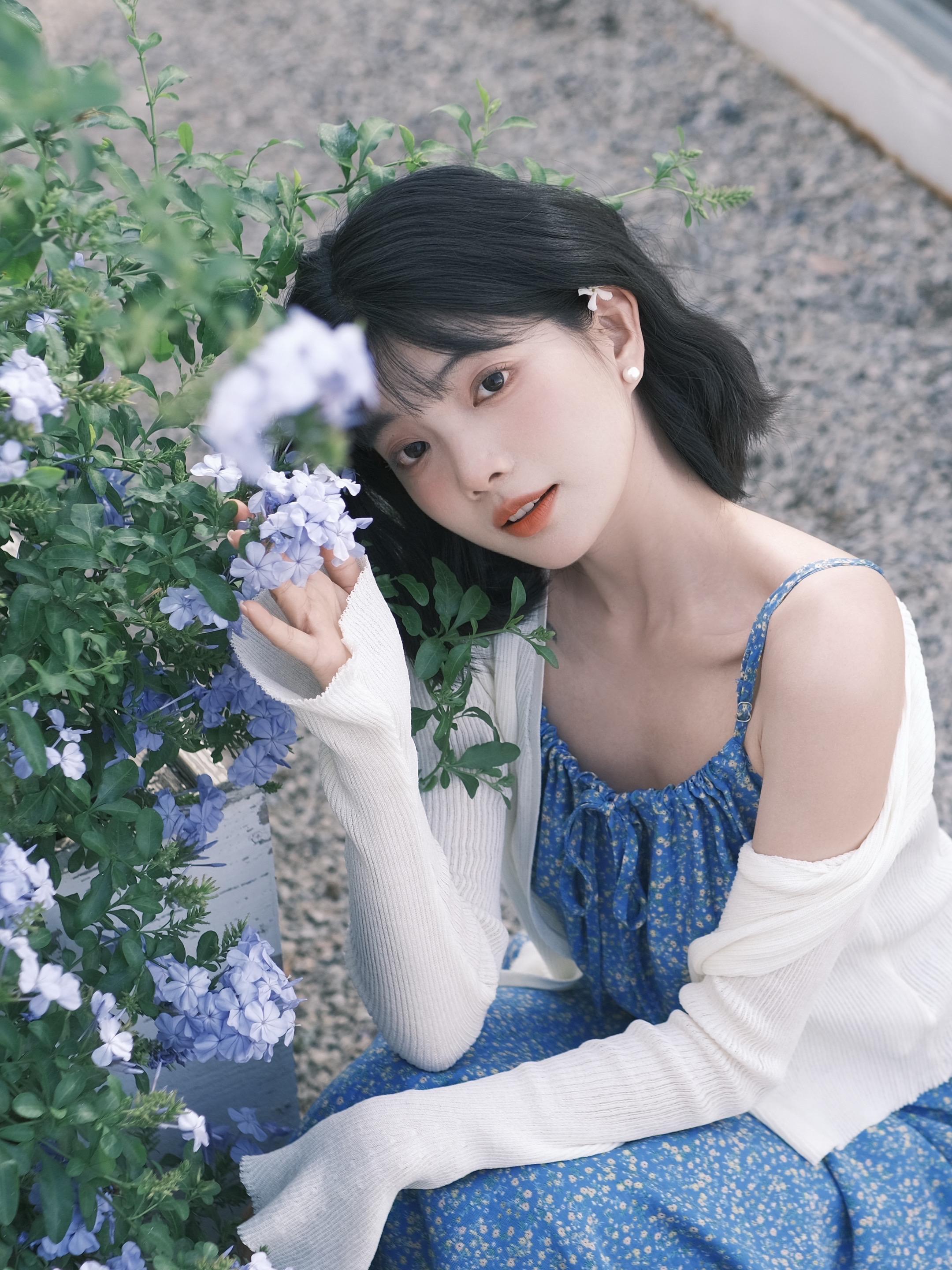 日系甜美 花季少女 花海拍照 胶片写真 春天当然要拍花啦