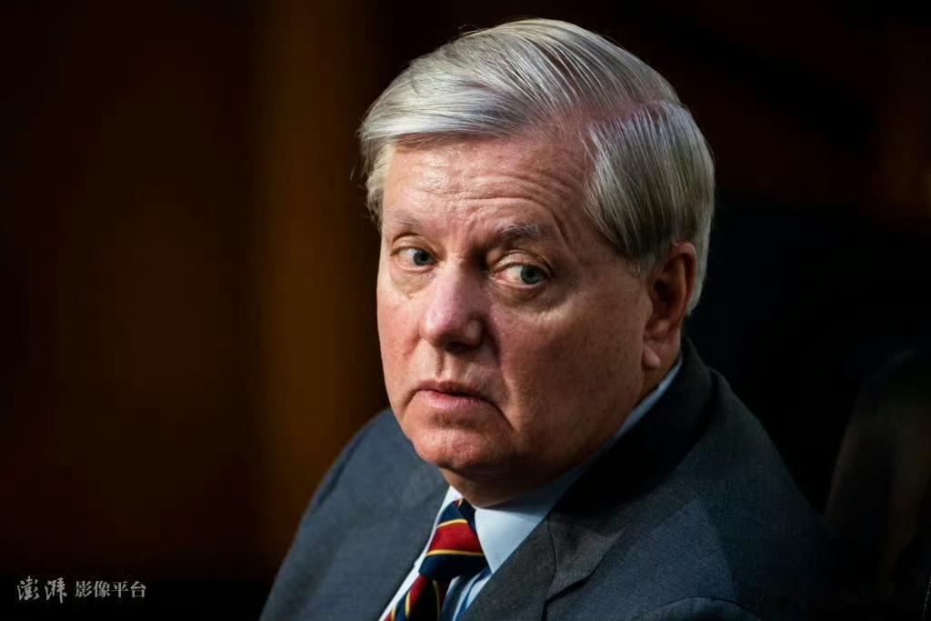 格雷厄姆妄称，美国应该对中国、俄罗斯、伊朗及委内瑞拉多管齐下重拳出击。 