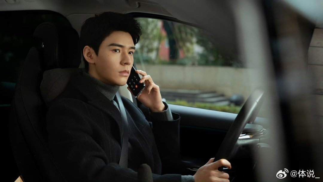 看个剧被龚俊考上了家事法庭这波联动直接封神！龚俊无缝切换两种人设，武侠与法治碰撞