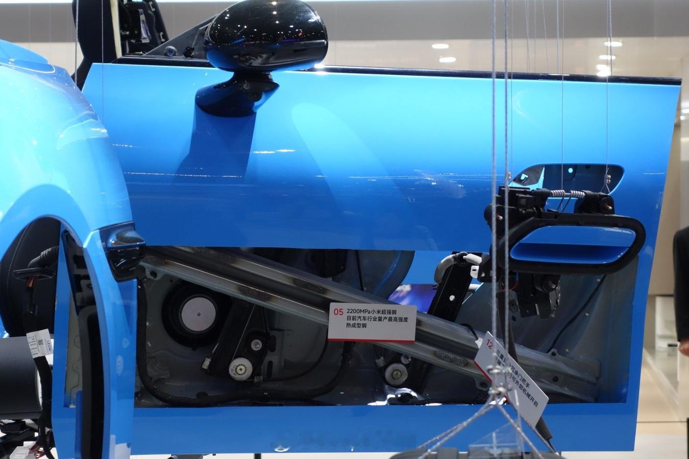 SU7三重安全冗余门把手 