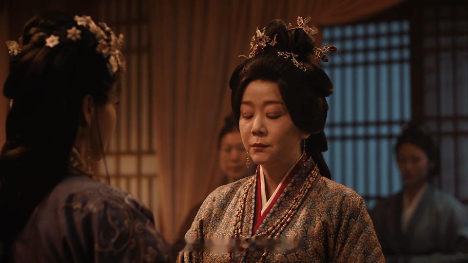 嫁金钗集齐内娱老辈子坏女人嫁金钗小秦氏阿箬金牡丹同框登场，经典角色塑造者全员到齐