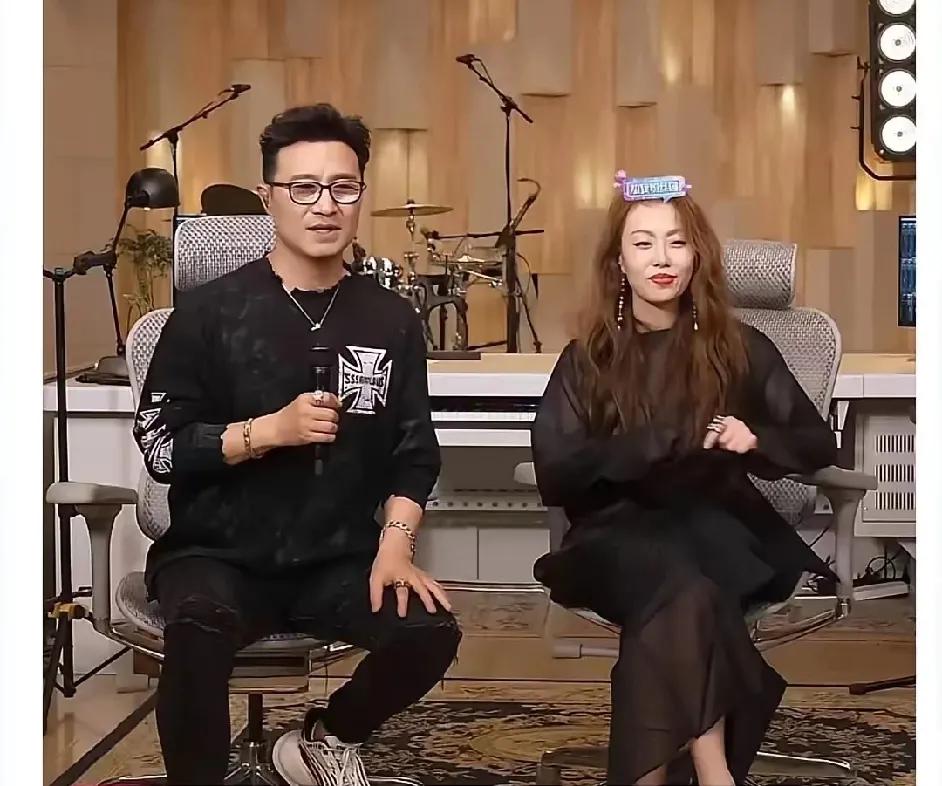 任何人只要回到自己的专业都是最有魅力的。
汪峰也是如此。
在音乐领域他真的是大才