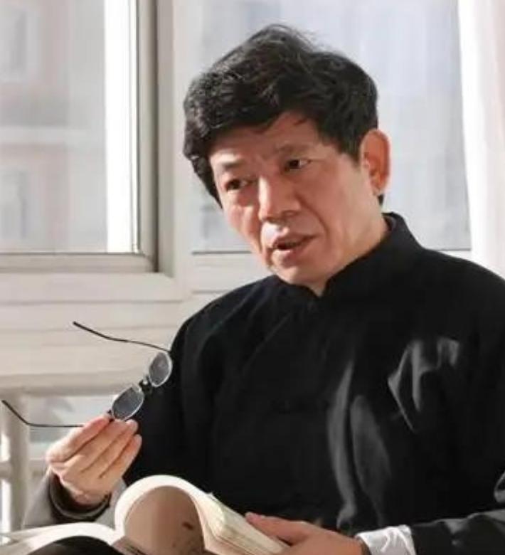 “中国人已经陷入群体性迷失！”清华大学彭林教授曾表示，现在我们从上到下都在喊发展