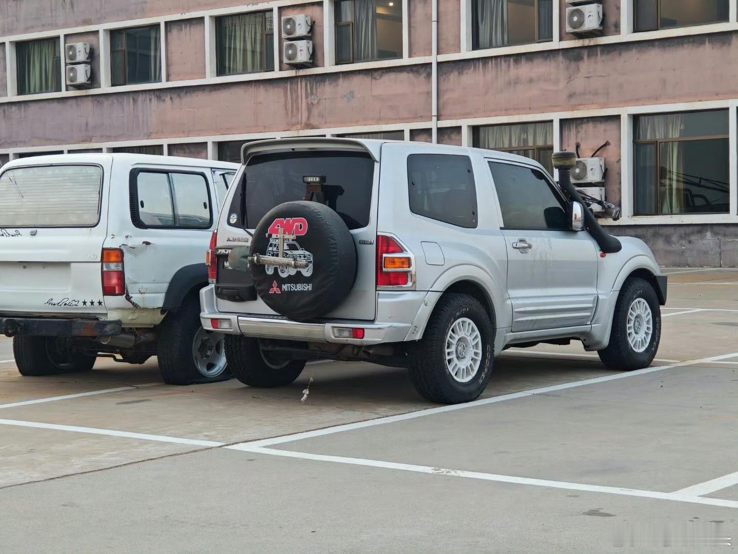 帕杰罗 破产兄弟帕杰罗v65丰田lc80欠款1000万亿当事人这次真要逾期了