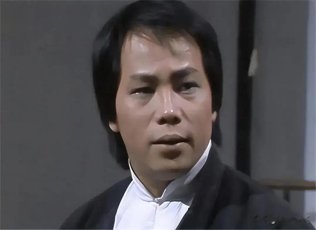 一脚踢碎“东亚病夫”匾牌的陈真走了。