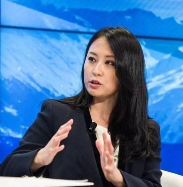 “中国要迈向发达国家，必须向 日本 和 韩国 学习，先成为消费大国。”经济学家金