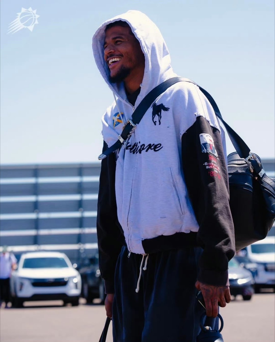 季后赛G1即将开战，季后赛第一期抽奖火热来袭👉竞猜题目：布克和格林本场运动战进