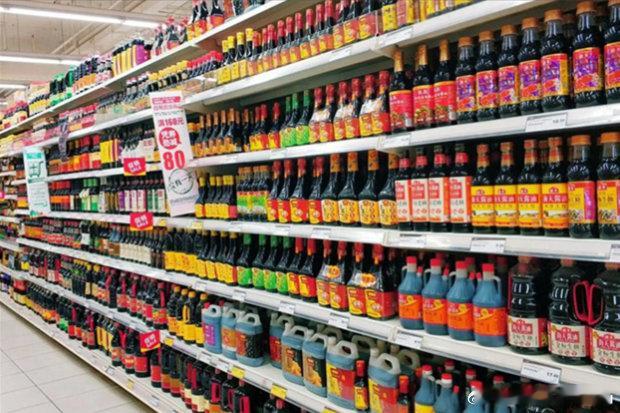 减盐宣传成文字游戏，多款酱油看似健康升级，实际钠含量不降反增，用话术误导消费者，