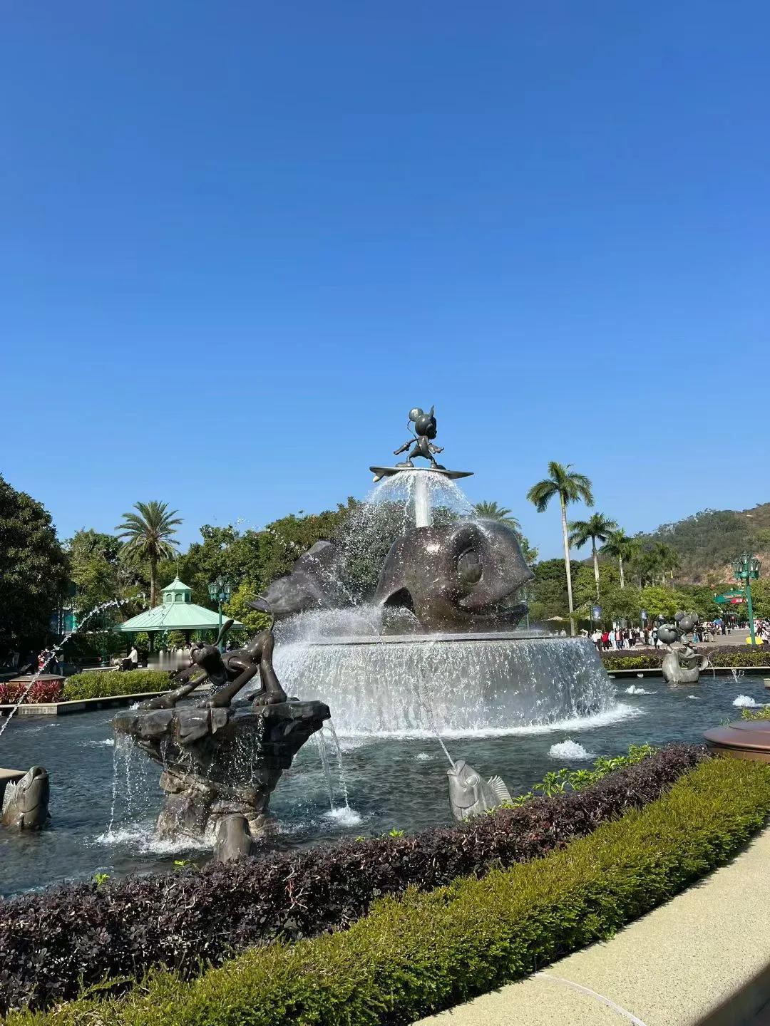 香港迪士尼最近可是有不少大新闻。2024财年它净利润达8.38亿港元，创历年新高