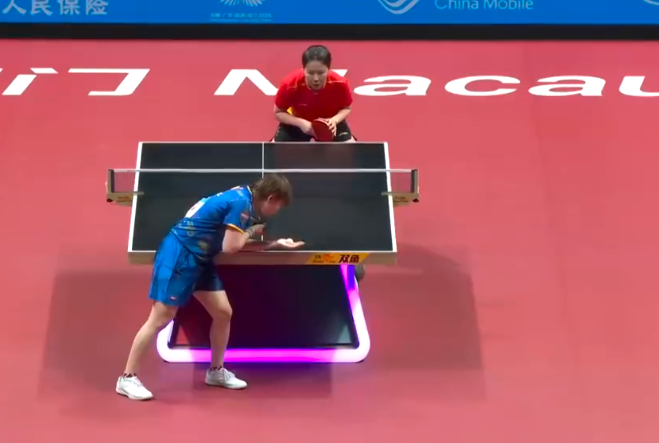 第十五届乒乓球率先结束的两场女单1/4决赛的结果多多少少都有些出人意料，朱雨玲、