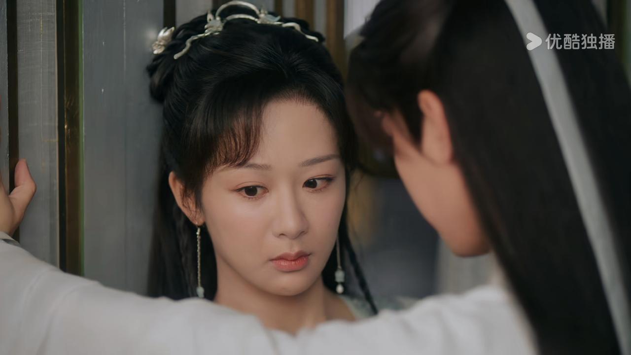 沉香夫妇的日常真搞笑，虽然是爱情，但不是那种腻腻歪歪的感觉，而是青春洋溢的活泼！