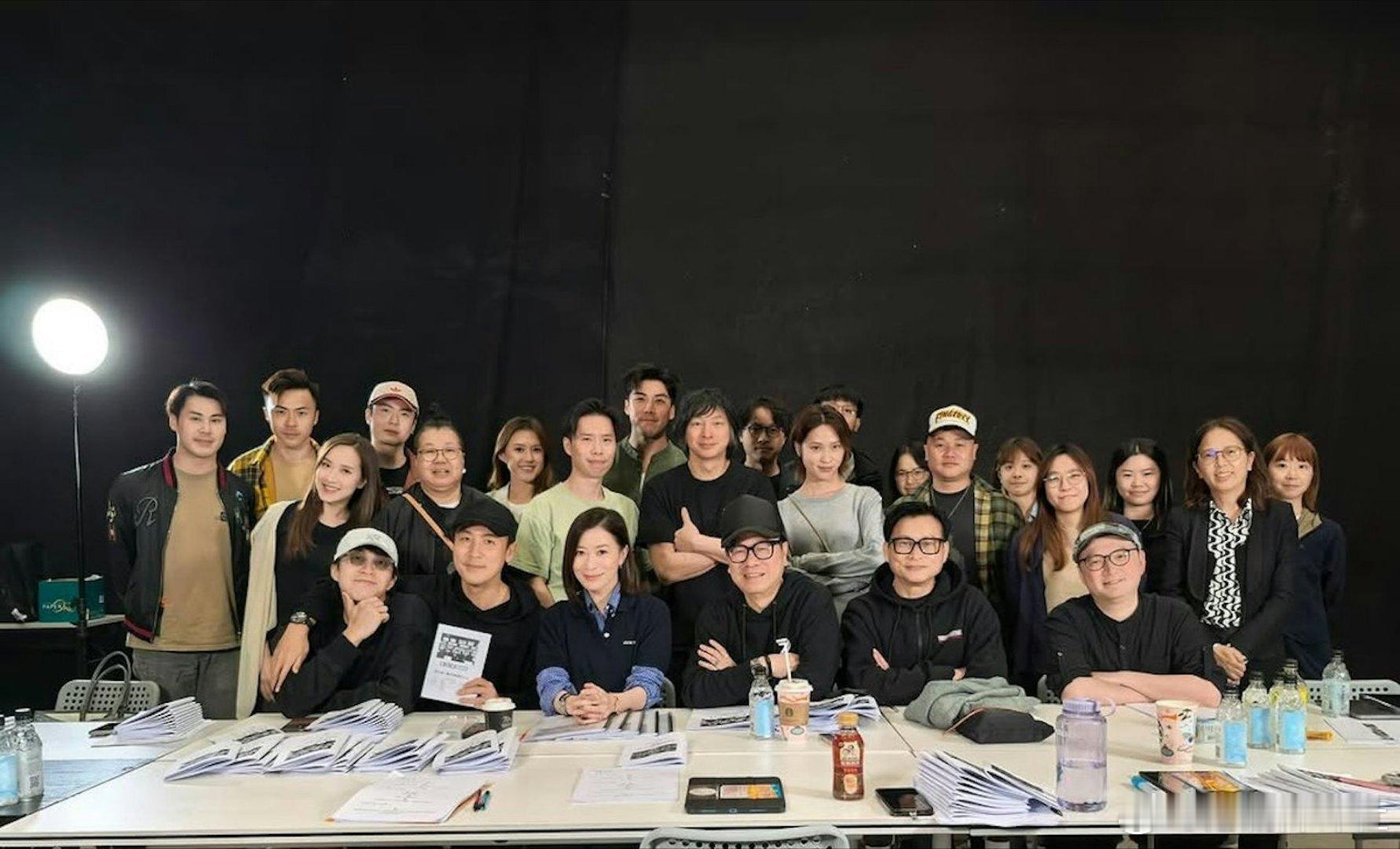 前年憑劇集《新聞女王》橫掃獎項的佘詩曼，在《萬千星輝頒獎典禮》上一舉奪得「最佳女