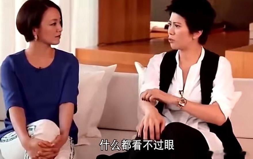 袁咏仪生完小孩什么都看不过眼，逼得张智霖差点要跟她离婚，袁咏仪：“我觉得他是忍不