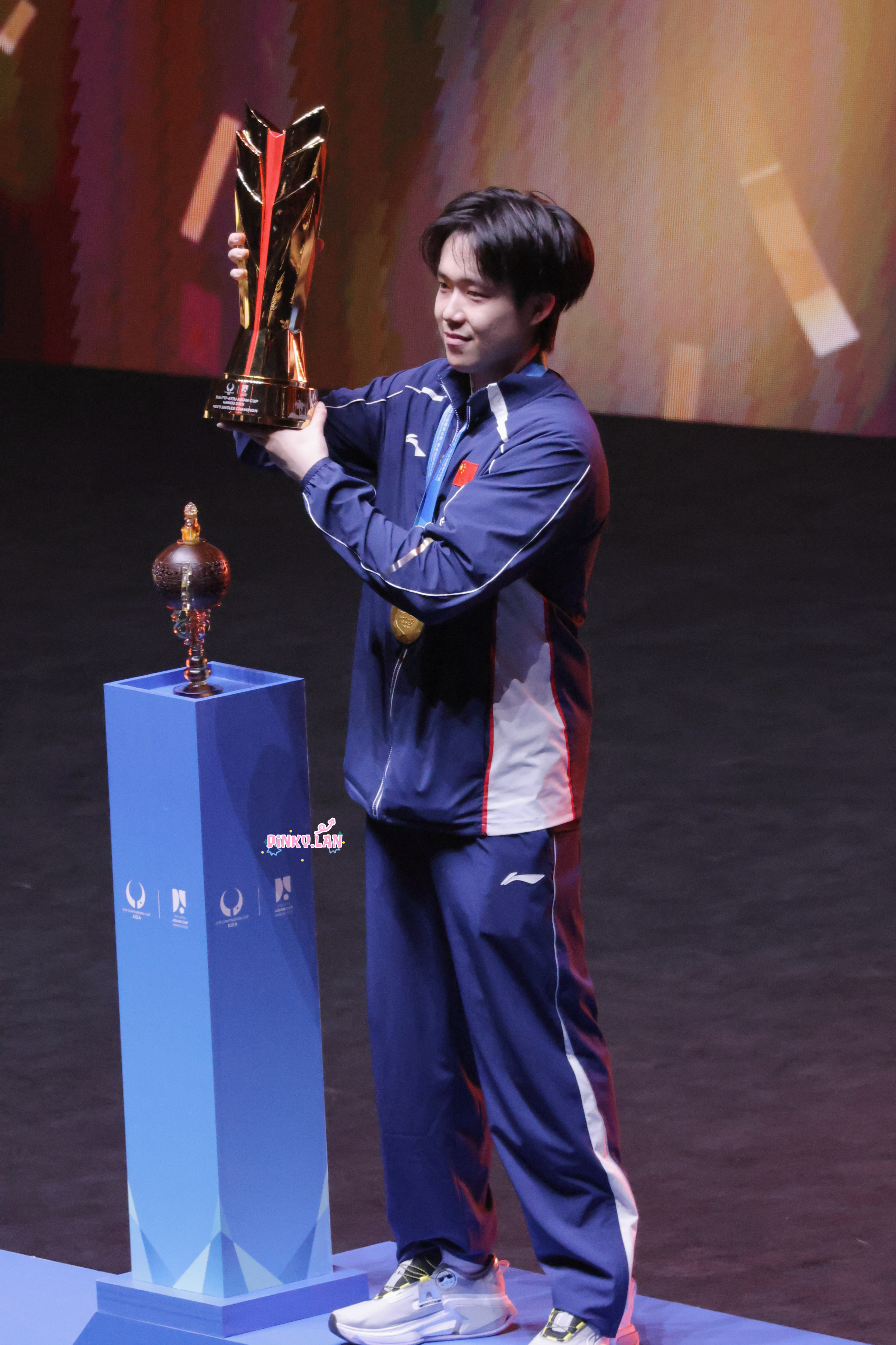 蟬聯桂冠守住榮光所有的質疑與挑戰都被你化作登頂的勳章2026首冠，馬到功成，繼續