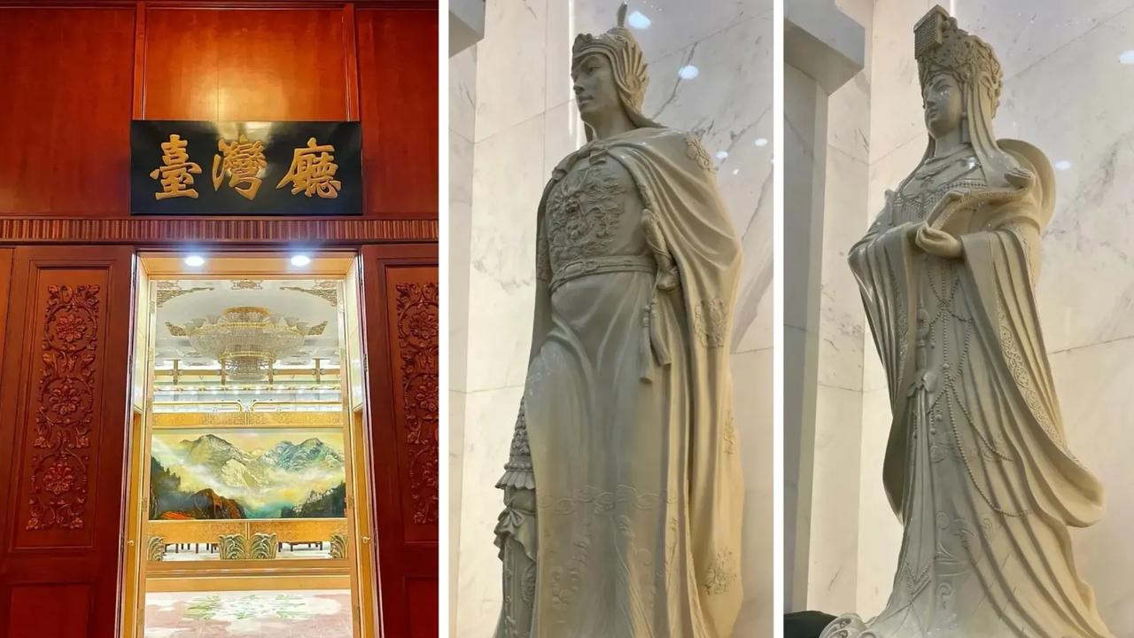 马英九先生到访大陆的行程即将迎来最高潮，今天下午，他们将前往中国的政治中心：人民