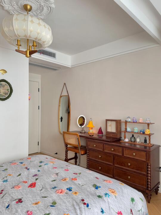 在上海拥有自己的小房间，很知足啦！