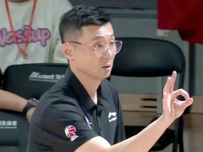 浙江男篮换帅效果立竿见影，新疆学不学？

一胜难求的浙江男篮，把丁伟送上总教练的