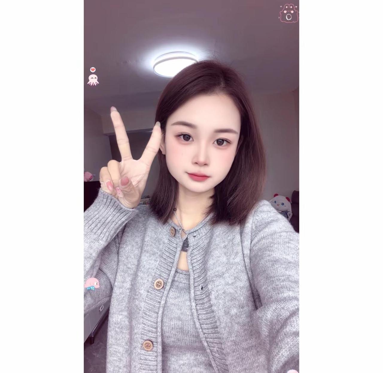 小小的圈子淡淡的生活，年纪到了已经没兴趣争辩什么。现在的态度更多的是想躲躲烂人，