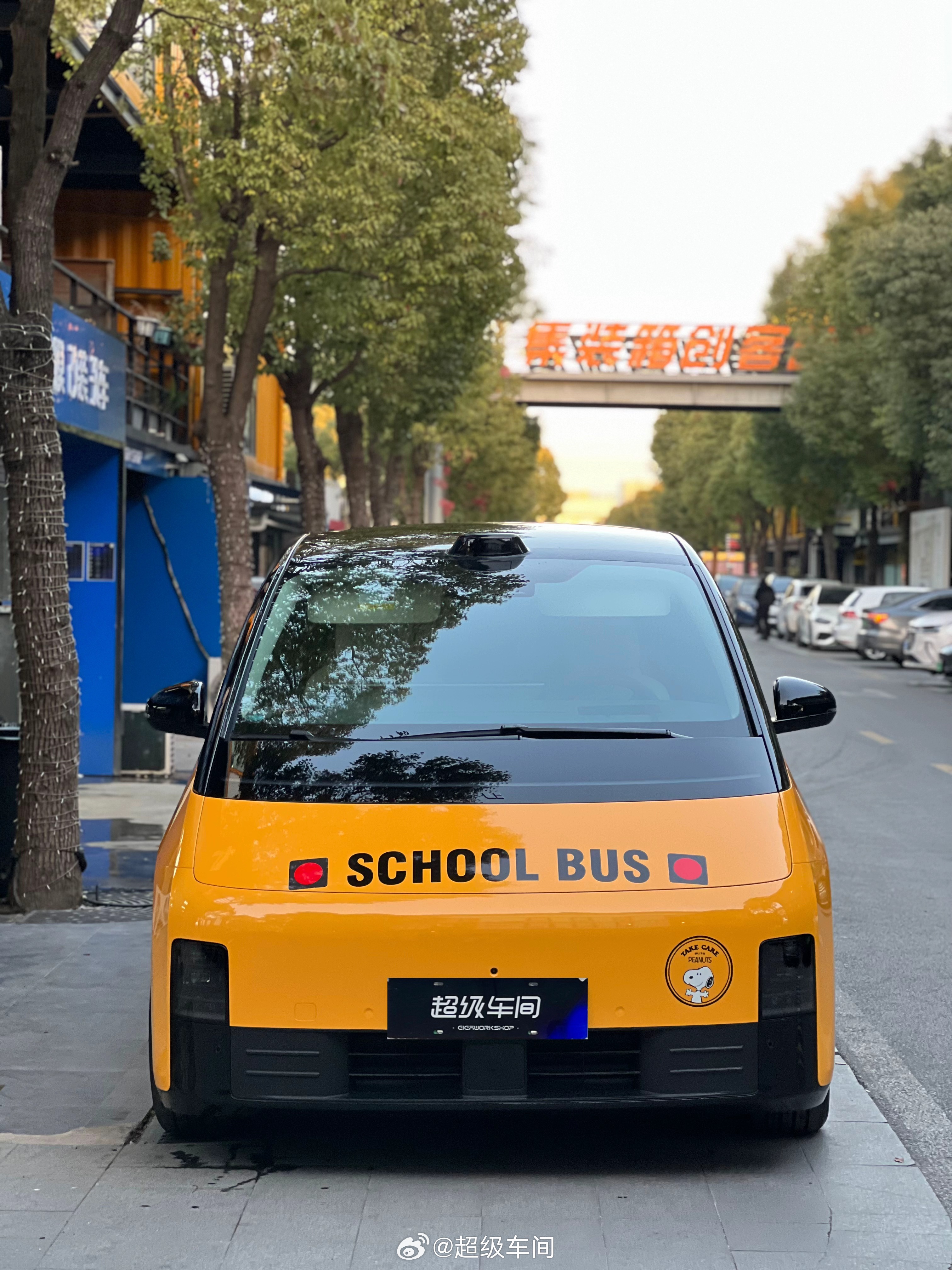 理想MEGA 史努比校车定制彩绘🚌可可爱爱大玩具登场👏 全国连锁各大城市均可