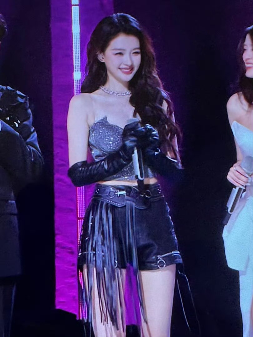 孙怡 好美的洋娃娃 孙怡完全是女娲的炫技之作呀，好美丽的洋娃娃，怎么全身上下都这