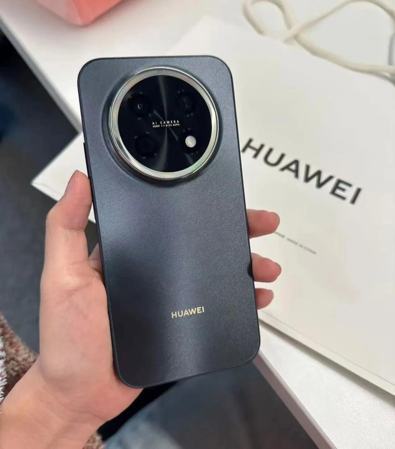 华为阔直板 Pura 100 View 登场，塞进 7250mAh 电池
华为准