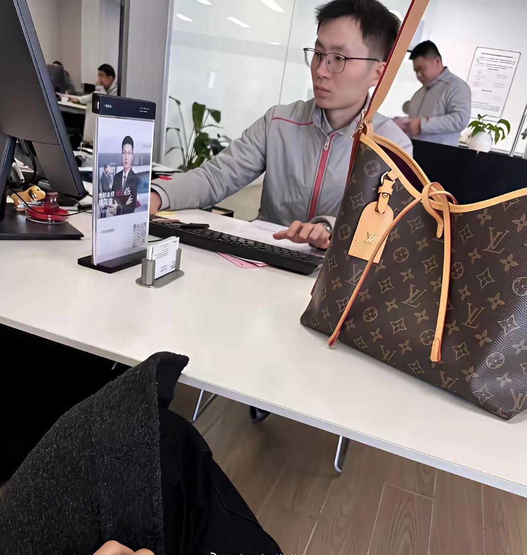怪不得他单身