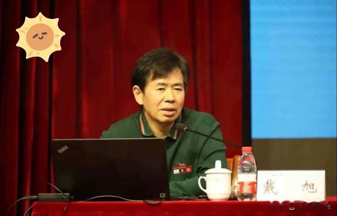 这回算是彻底踢到钢板上了，看着那几十万涌进戴旭直播间的在线人数，某些曾经“高高在