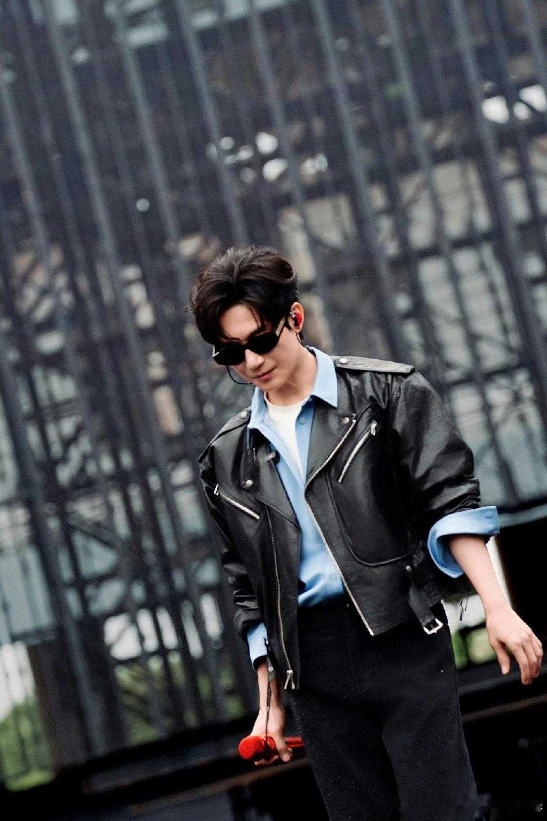 陈楚生内娱演唱会的良心标杆陈楚生地产界唱歌最好听的 陈楚生真的把演唱会做到了极致