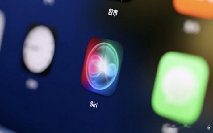 苹果安排近200名工程师培训AI编程据报道，为了追赶AI竞争对手，苹果正在将近2