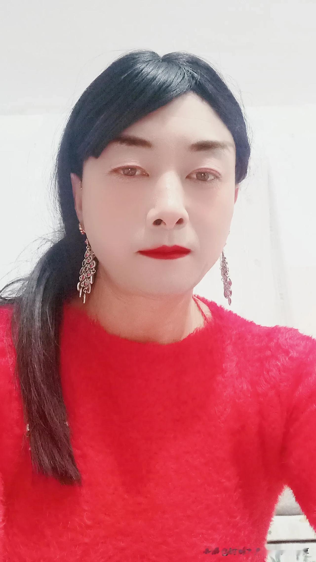 时尚大叔男扮女装开心快乐每一天！
#貌美大叔# #我男扮女装反串# #男份女装反