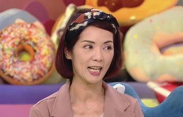 51岁天后首度公开私生子身世，惊艳冻龄背后的单亲妈妈传奇
当51岁的谢金燕优雅地