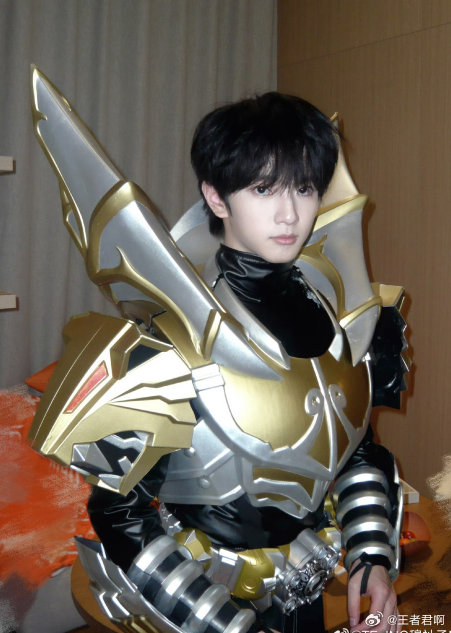 王传君让穆祉丞帮他带孩子 真的好想看穆祉丞带王传君女儿的画面，温柔宠妹型哥哥带娃