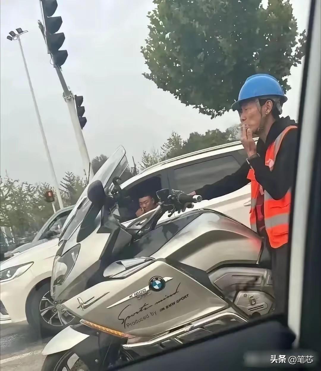 这位大哥一看就不简单啊