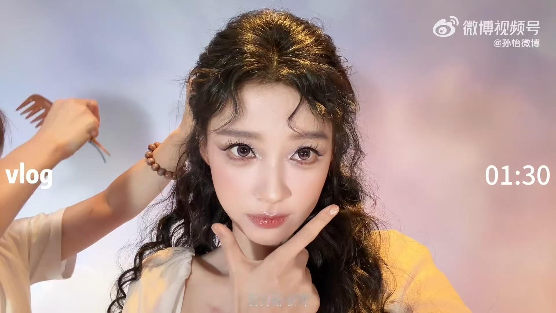 孙怡我好萌快夸 怼脸拍的孙怡，连发丝都透着仙气，这美貌是真实存在的吗？头发丝都这